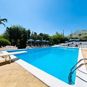 Giada Villa Carini