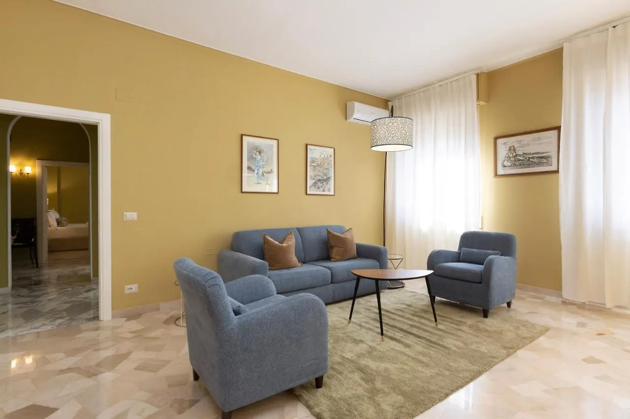 Lilly Apartment Florens Italien